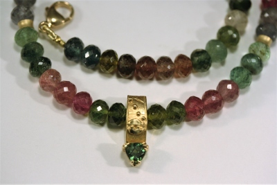 gold &
                gemstone jewelry